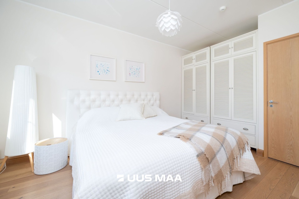 Tallinn, Kesklinna linnaosa, Uus Maailm, Koidu 100