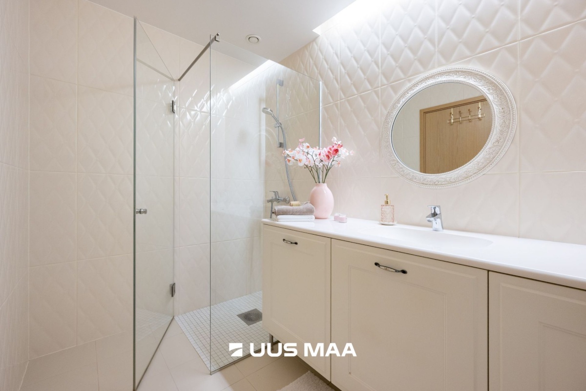 Tallinn, Kesklinna linnaosa, Uus Maailm, Koidu 100