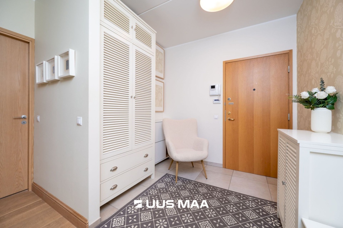 Tallinn, Kesklinna linnaosa, Uus Maailm, Koidu 100