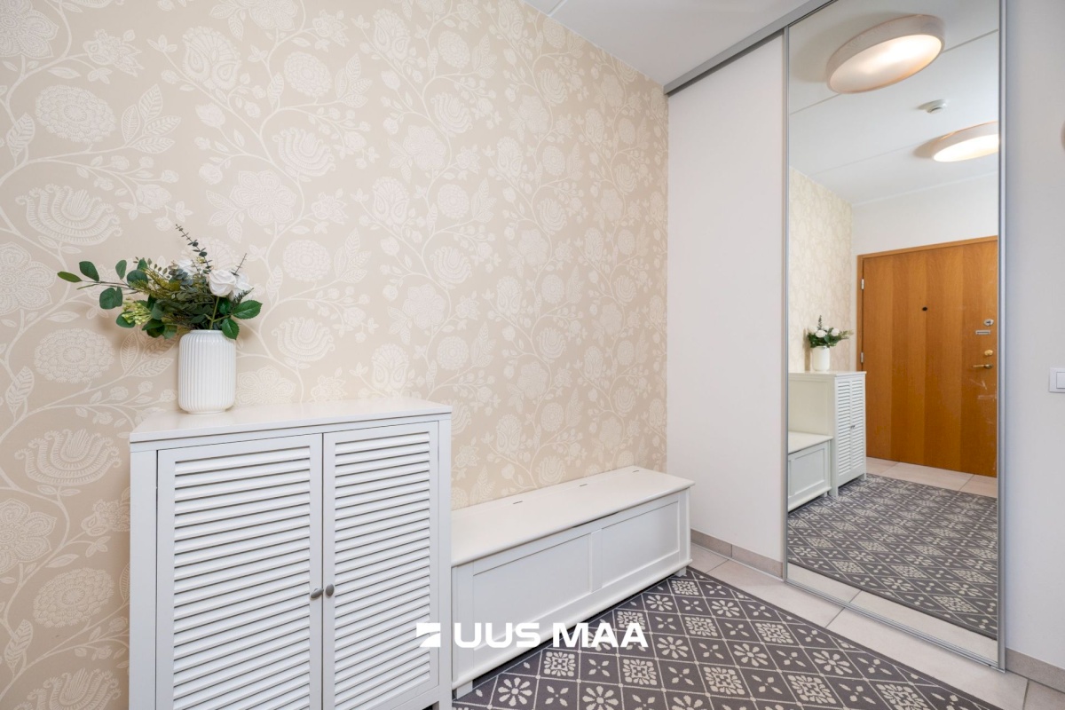 Tallinn, Kesklinna linnaosa, Uus Maailm, Koidu 100