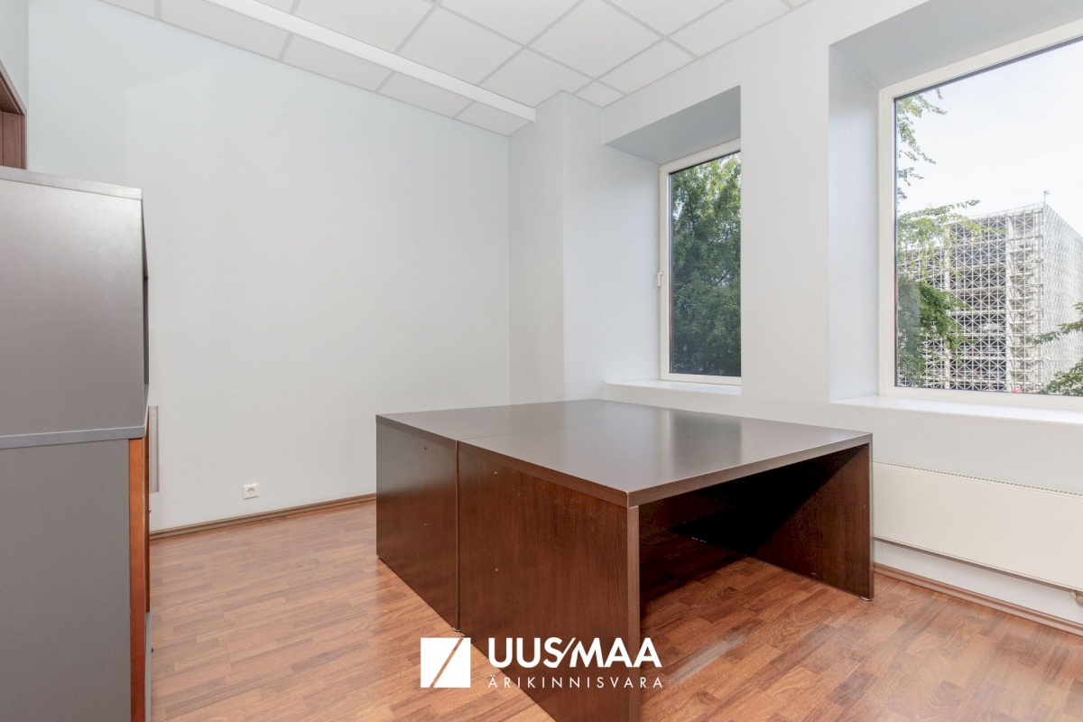 Tallinn, Kesklinna linnaosa, Sadama, Narva mnt 13