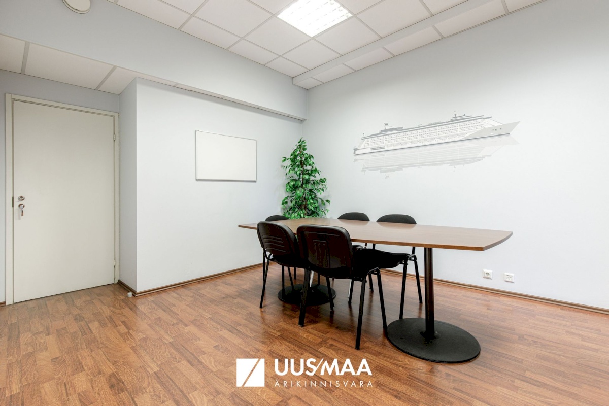 Tallinn, Kesklinna linnaosa, Sadama, Narva mnt 13