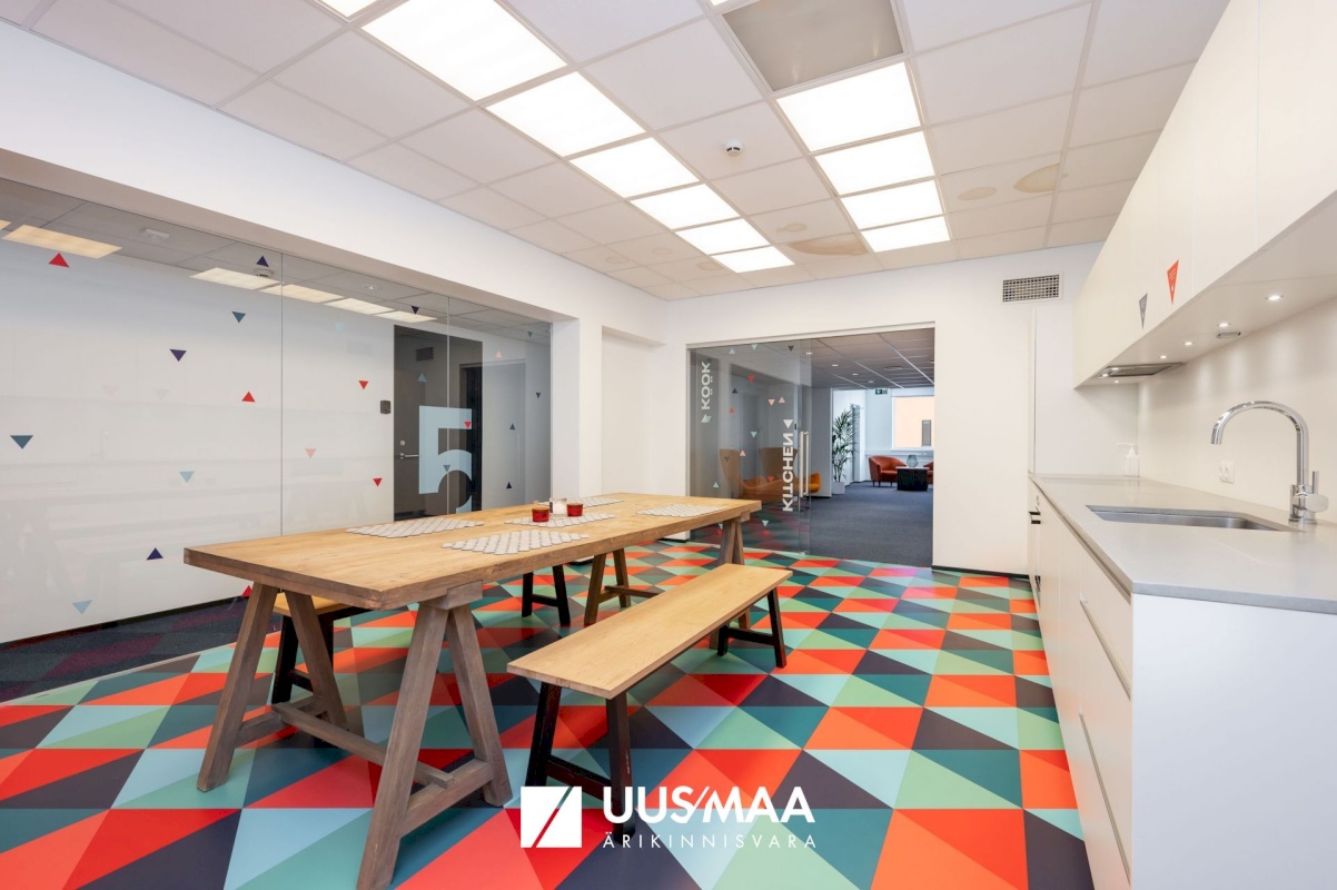 Tallinn, Kesklinna linnaosa, Sadama, Uus-Sadama 21