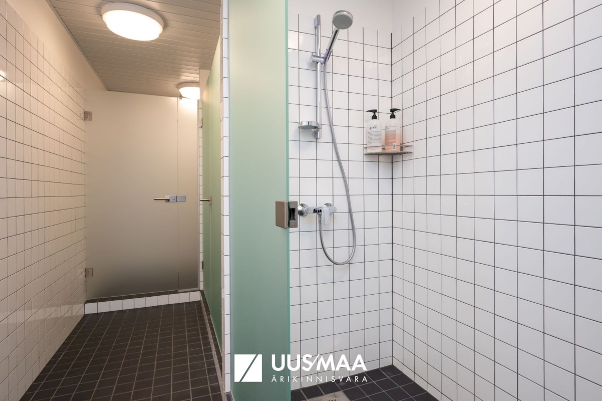 Tallinn, Kesklinna linnaosa, Sadama, Uus-Sadama 21