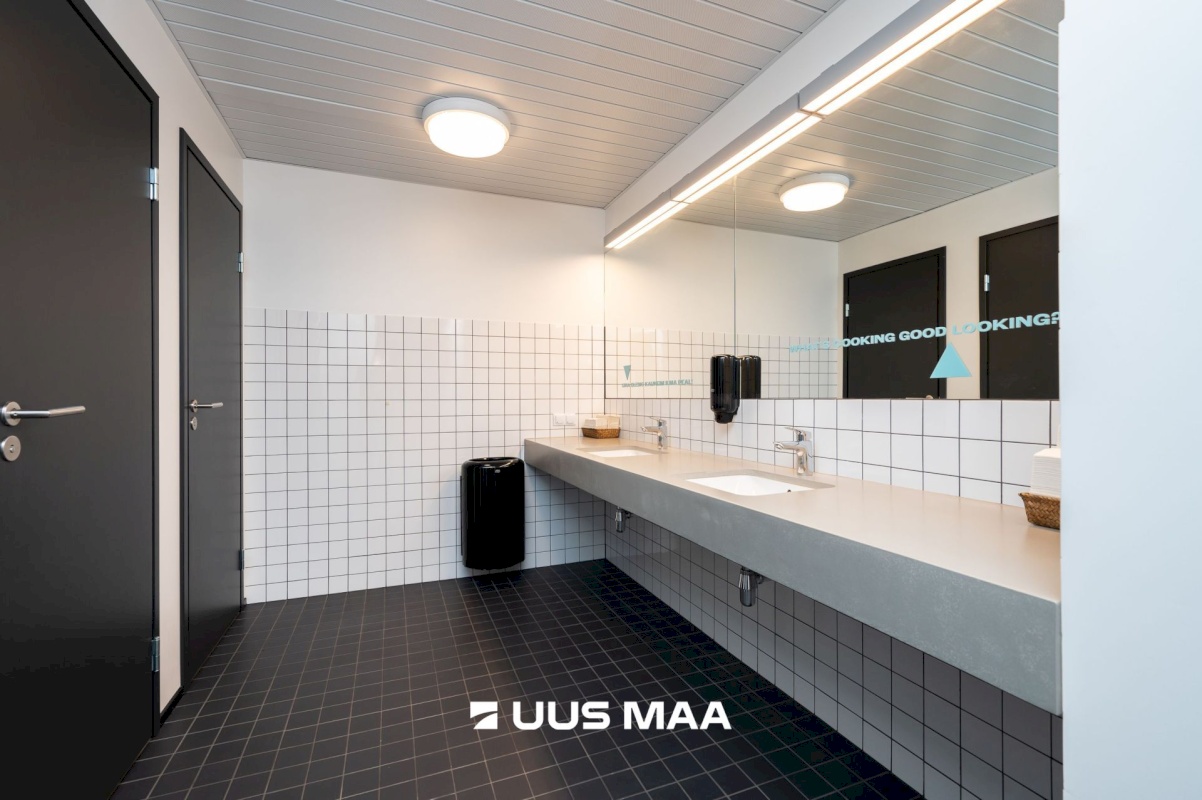 Tallinn, Kesklinna linnaosa, Sadama, Uus-Sadama 21