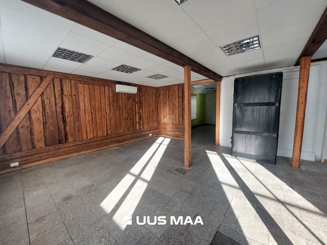 Mulgi vald, Abja-Paluoja linn, Pärnu mnt 22