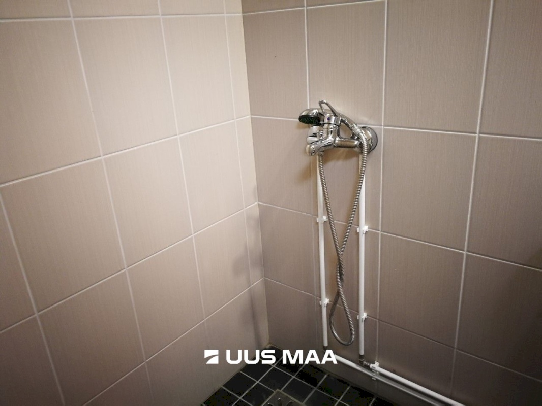 Mulgi vald, Abja-Paluoja linn, Pärnu mnt 22