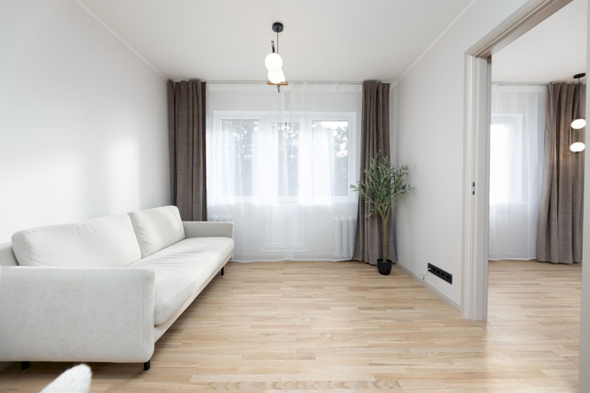 Tallinn, Mustamäe linnaosa, Keskuse 12