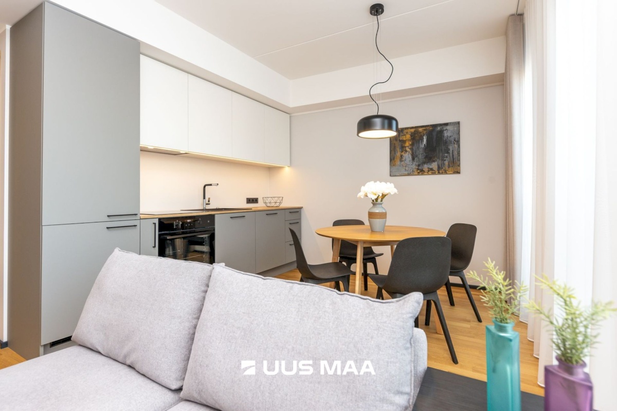 Tallinn, Kesklinna linnaosa, Sikupilli, Katusepapi 9