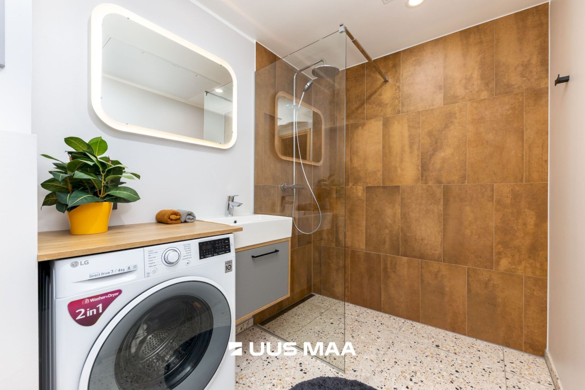 Tallinn, Kesklinna linnaosa, Sikupilli, Katusepapi 9