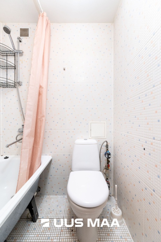 Tallinn, Mustamäe linnaosa, Akadeemia tee 46 172