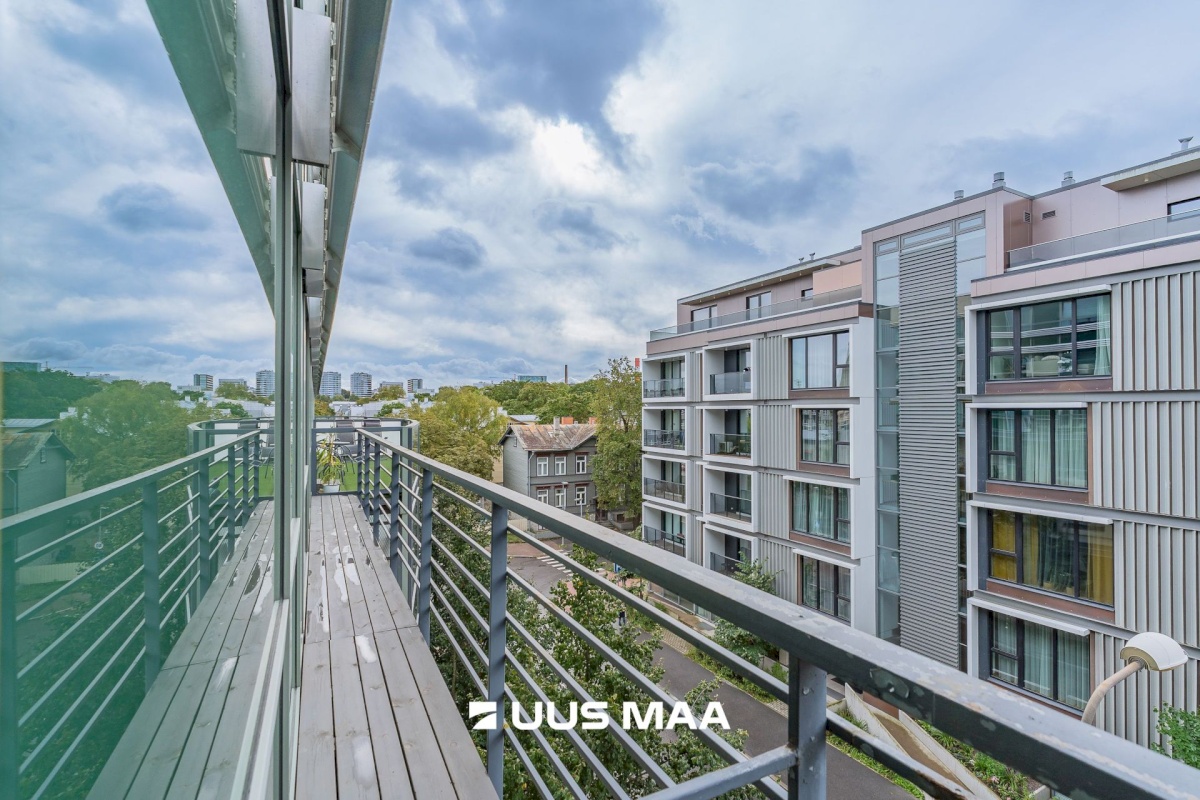 Tallinn, Kesklinna linnaosa, C. R. Jakobsoni 17