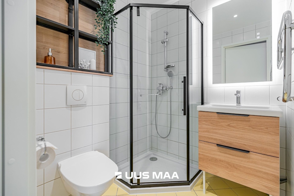 Tallinn, Kesklinna linnaosa, C. R. Jakobsoni 17