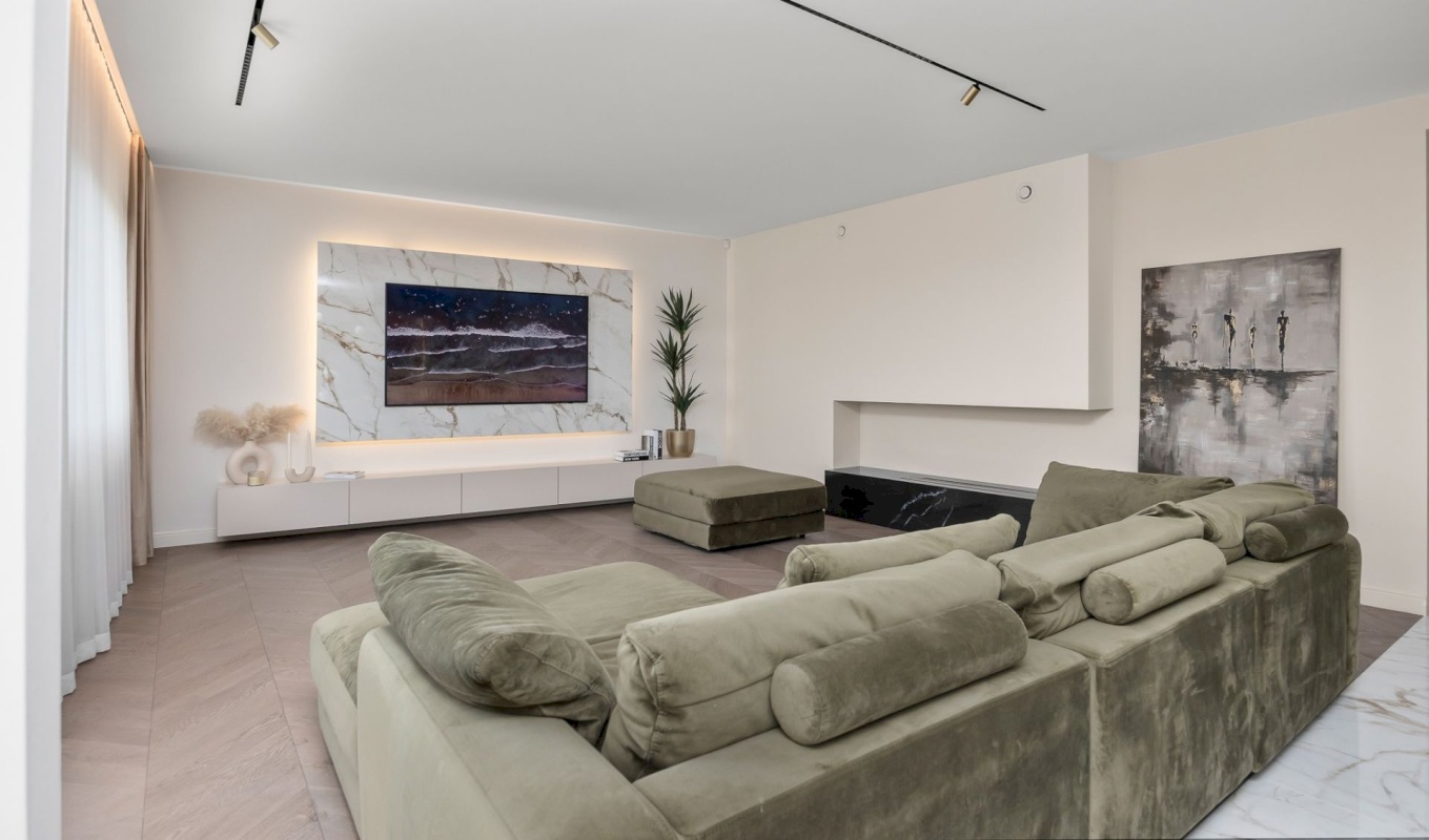 Tallinn, Kesklinna linnaosa, Kadriorg, Narva mnt 128