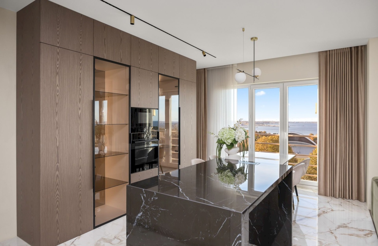 Tallinn, Kesklinna linnaosa, Kadriorg, Narva mnt 128