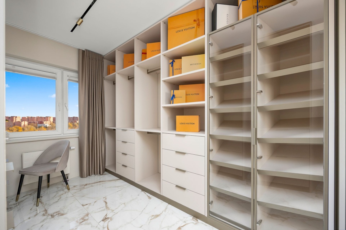 Tallinn, Kesklinna linnaosa, Kadriorg, Narva mnt 128