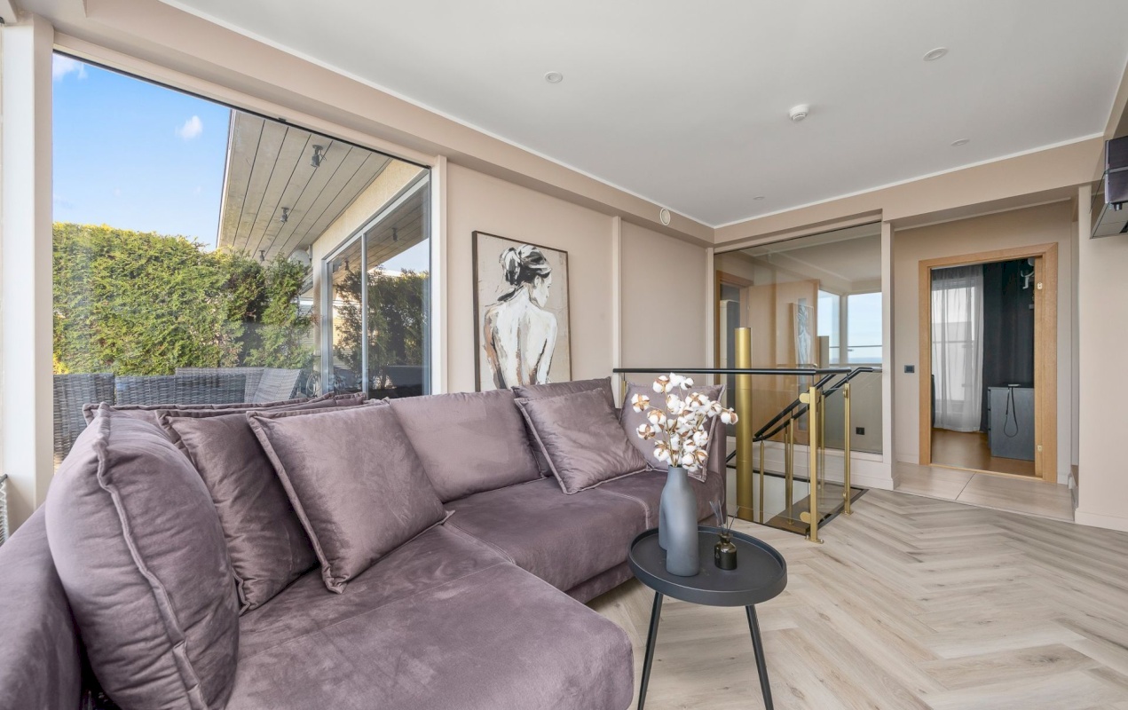 Tallinn, Kesklinna linnaosa, Kadriorg, Narva mnt 128