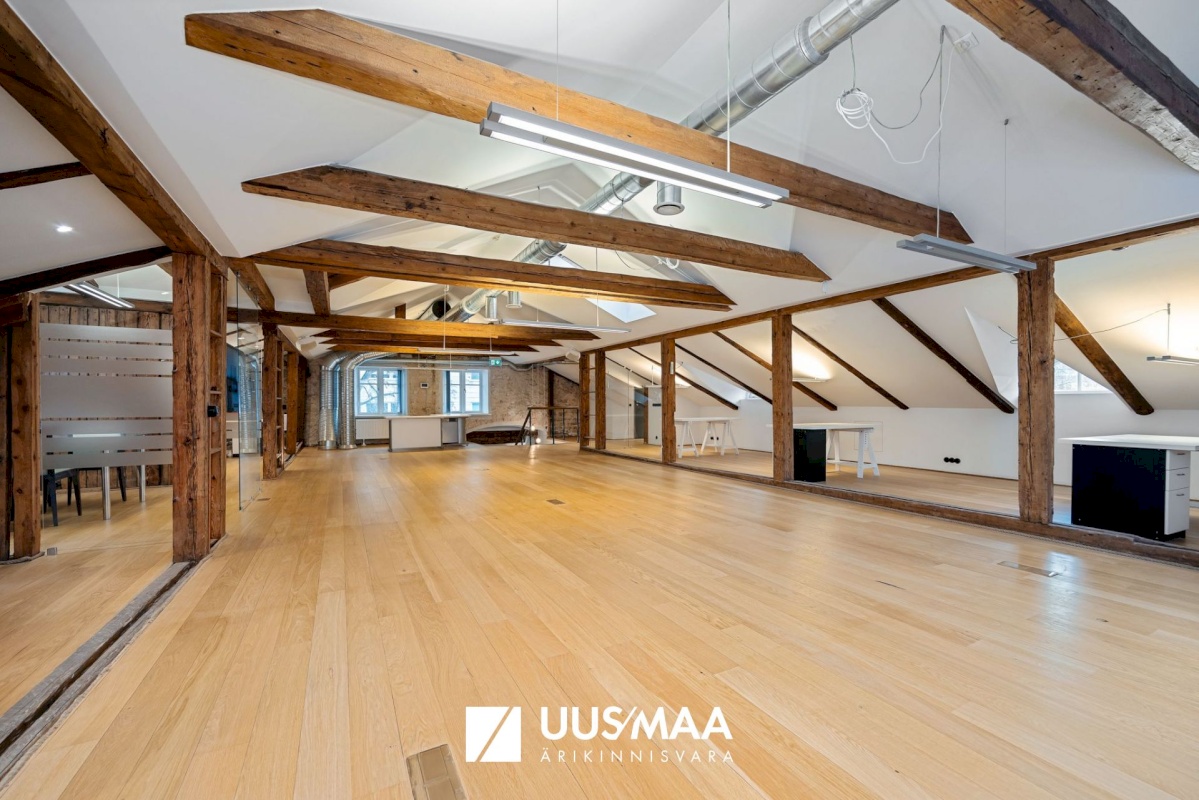 Tallinn, Kesklinna linnaosa, Narva mnt 36