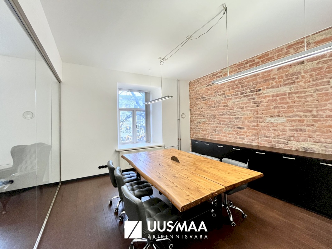 Tallinn, Kesklinna linnaosa, Narva mnt 36