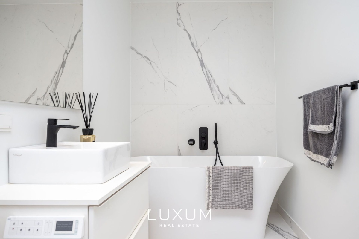 Tallinn, Kesklinna linnaosa, Vanalinna, Vene tn 1