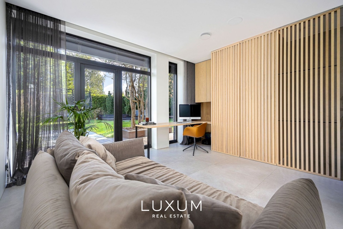 Viimsi vald, Haabneeme alevik, Rohuneeme tee 28