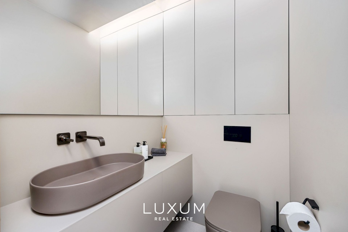 Viimsi vald, Haabneeme alevik, Rohuneeme tee 28