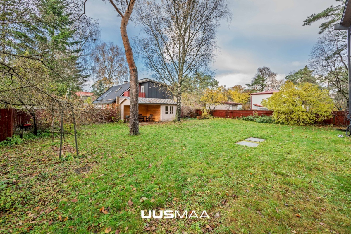 Tallinn, Nõmme linnaosa, Kivimäe, Raudtee 122