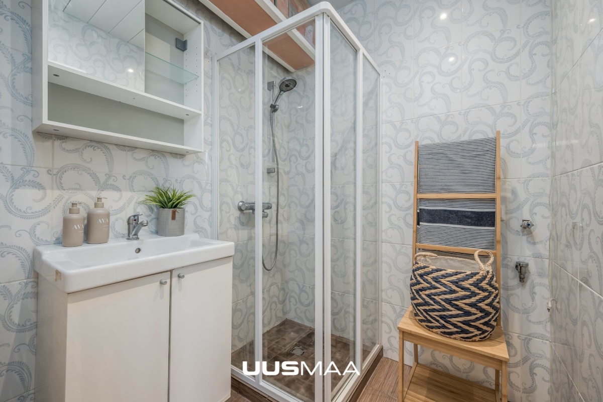 Tallinn, Nõmme linnaosa, Kivimäe, Raudtee 122