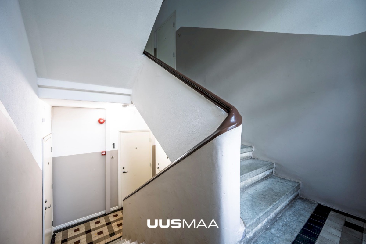 Tallinn, Nõmme linnaosa, Kivimäe, Raudtee 122