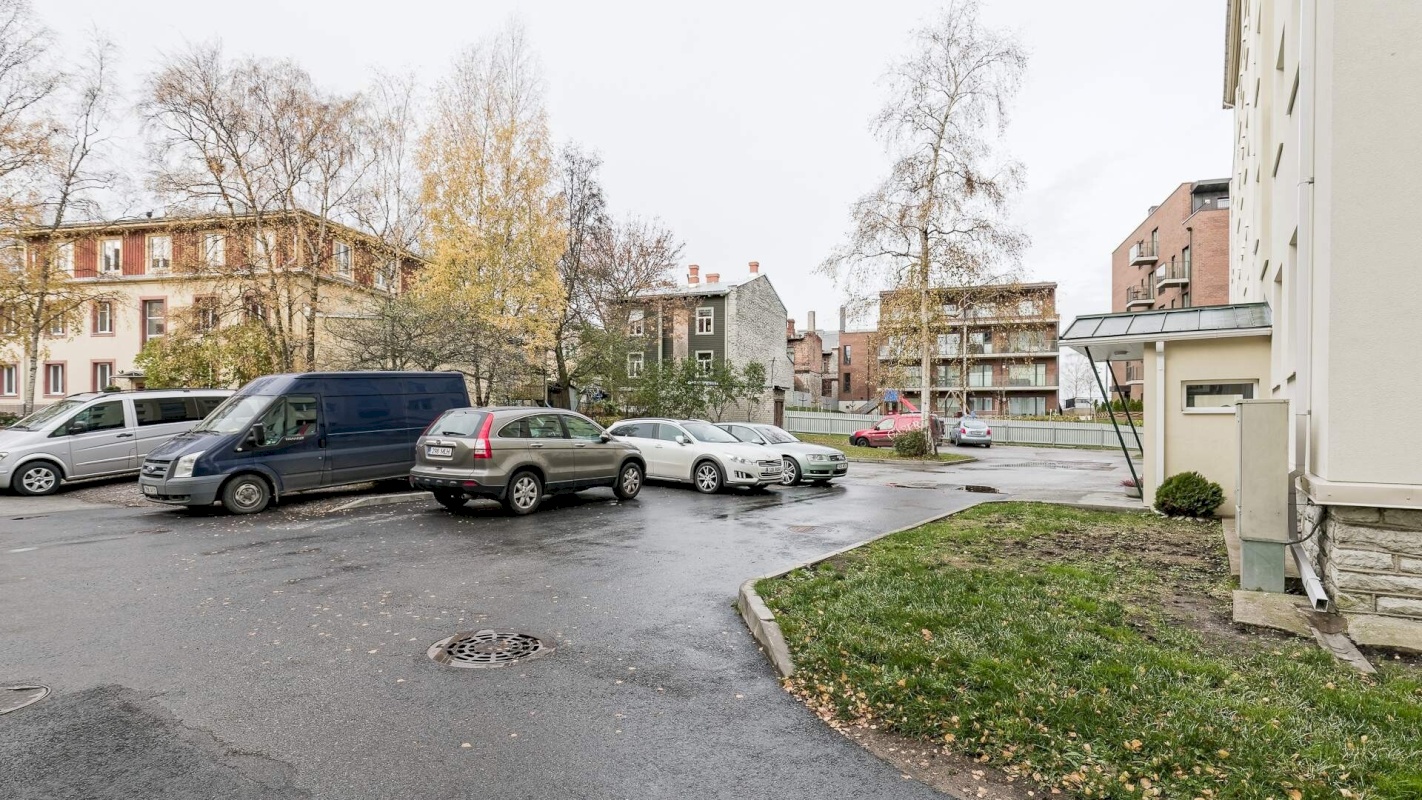 Tallinn, Põhja-Tallinna linnaosa, Kalamaja, Suur-Patarei tn 25