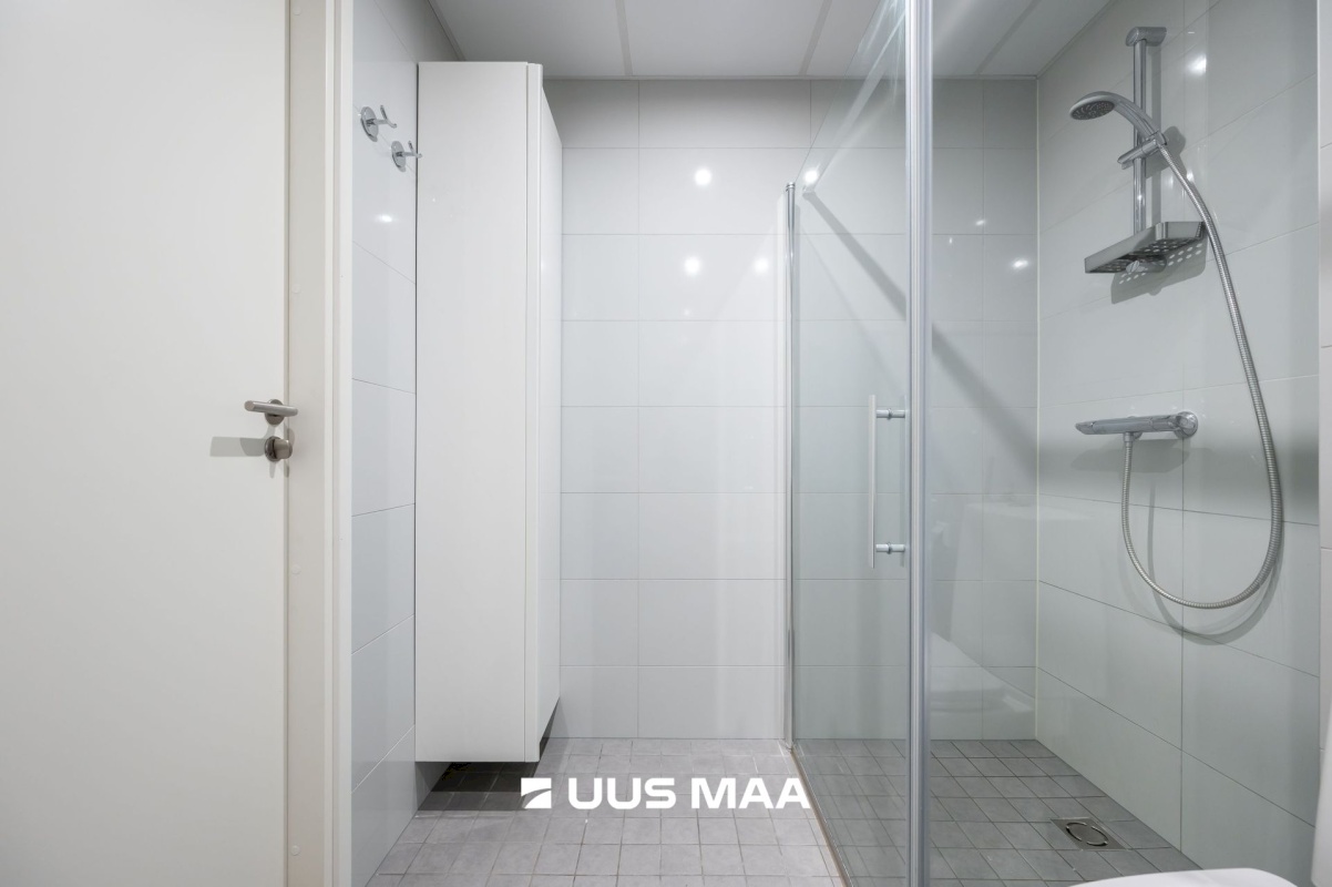 Tallinn, Lasnamäe linnaosa, Uuslinn, Liikuri 18a