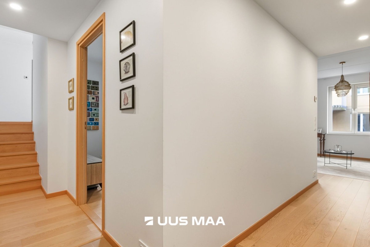 Tallinn, Kesklinna linnaosa, Torupilli, C. R. Jakobsoni 7/1