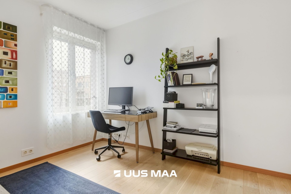 Tallinn, Kesklinna linnaosa, Torupilli, C. R. Jakobsoni 7/1