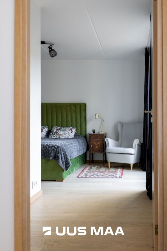 Tallinn, Kesklinna linnaosa, Torupilli, C. R. Jakobsoni 7/1