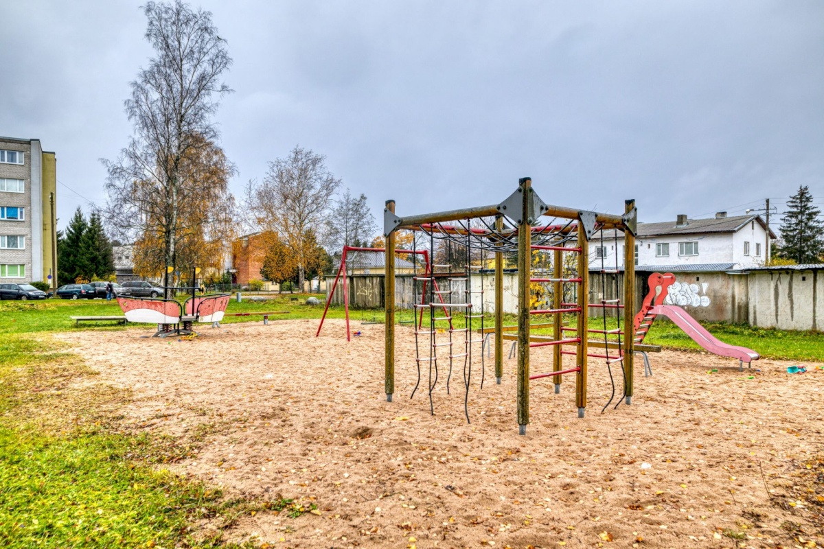 Loksa linn, Tallinna 27