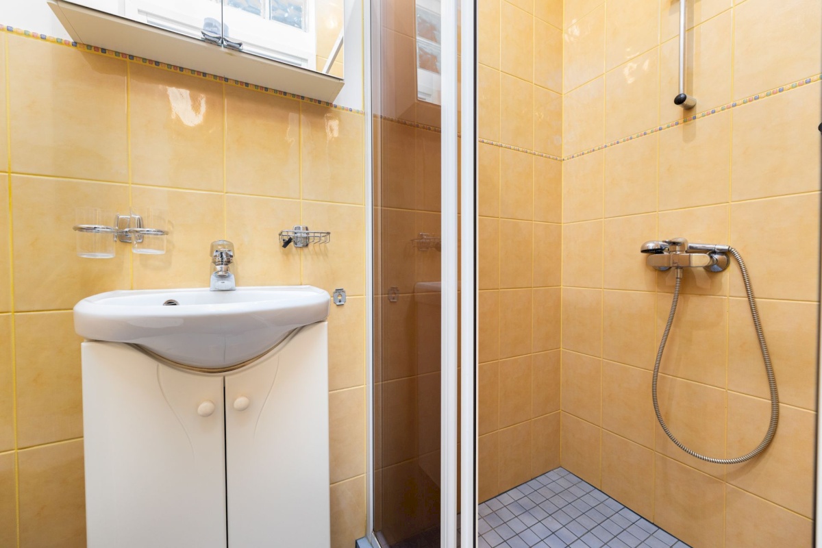 Tallinn, Kesklinna linnaosa, Raua, Raua 14