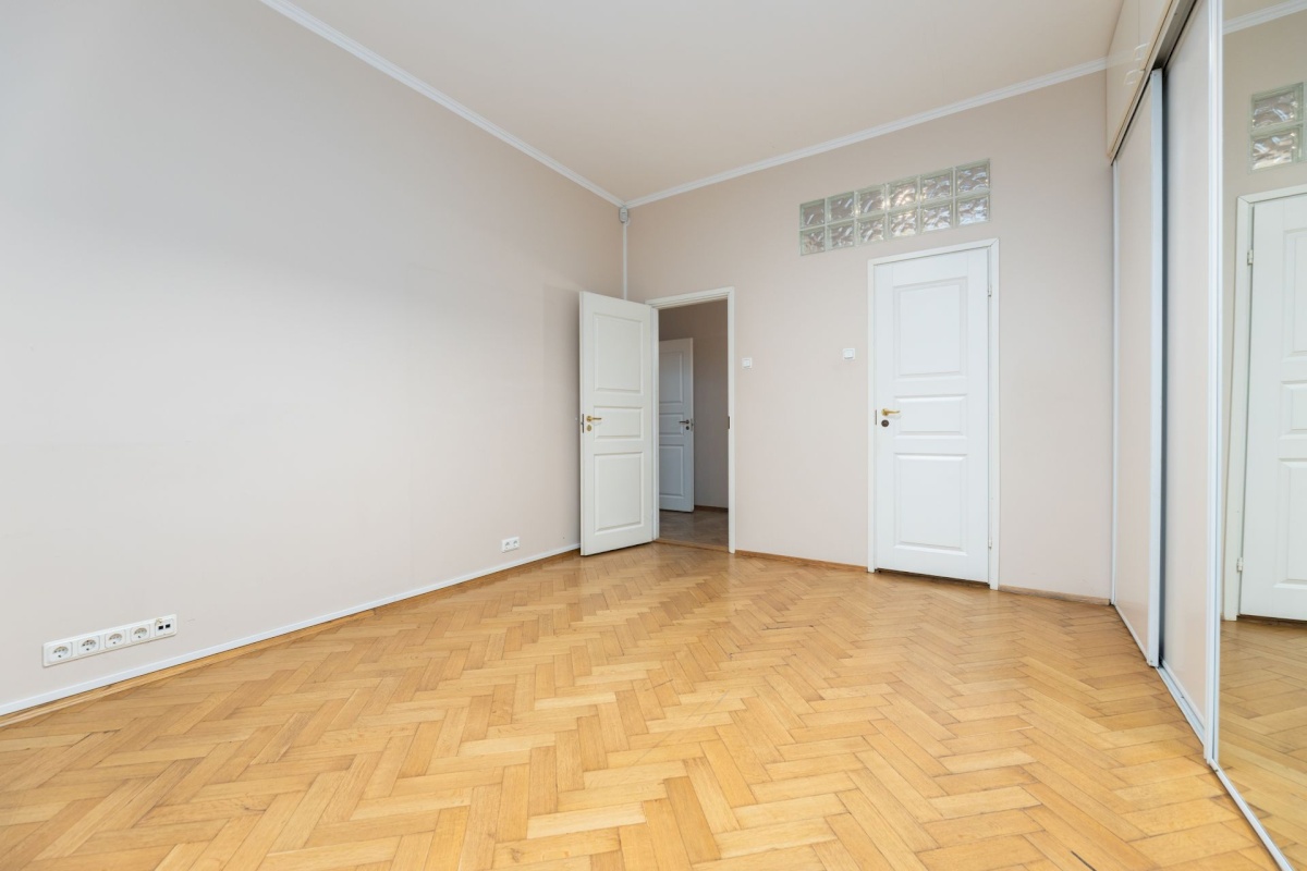 Tallinn, Kesklinna linnaosa, Raua, Raua 14