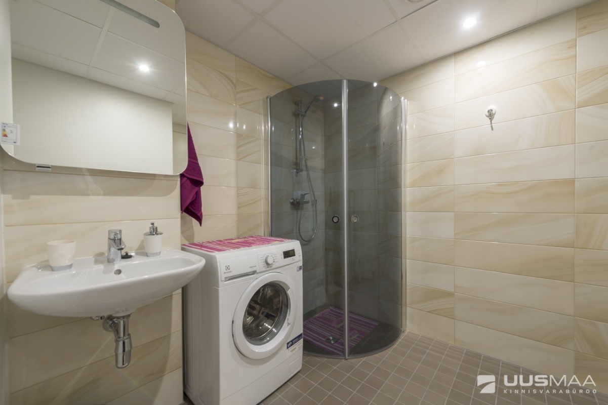 Tallinn, Lasnamäe linnaosa, Mustakivi, Mustakivi tee 25