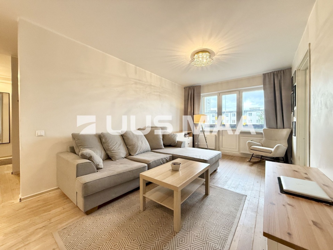 Tallinn, Mustamäe linnaosa, Mustamäe, Akadeemia tee 10