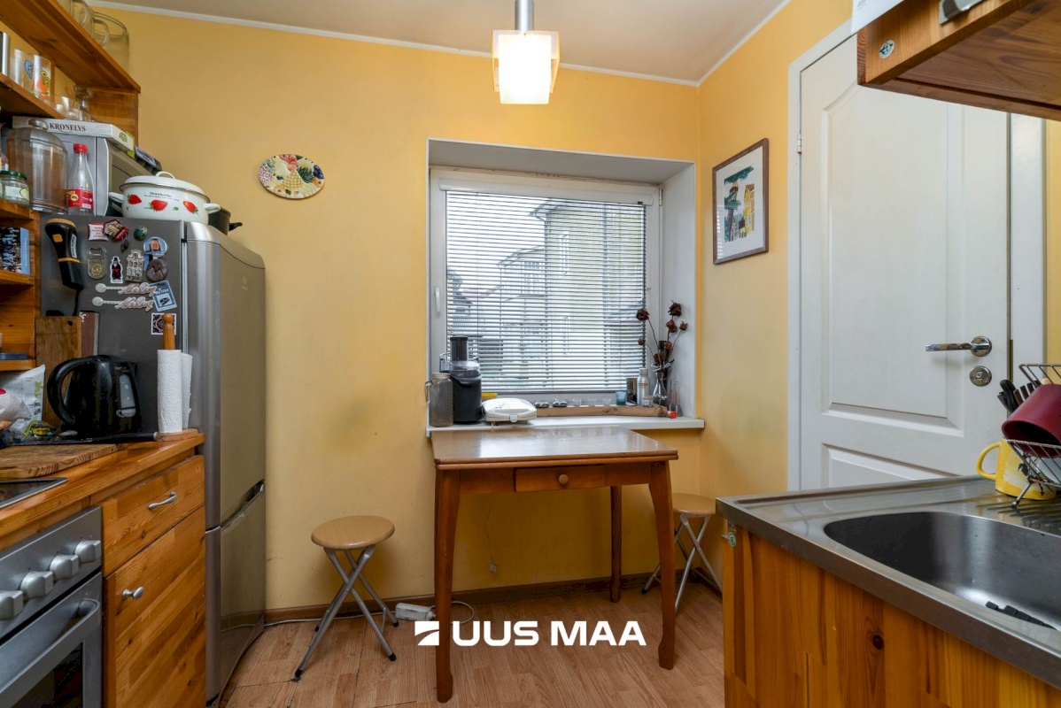 Viljandi linn, Kesklinn, C. R. Jakobsoni tn 33b