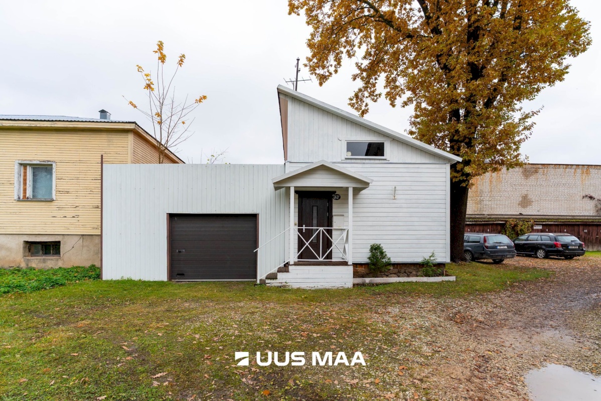 Viljandi linn, Kesklinn, C. R. Jakobsoni tn 33b