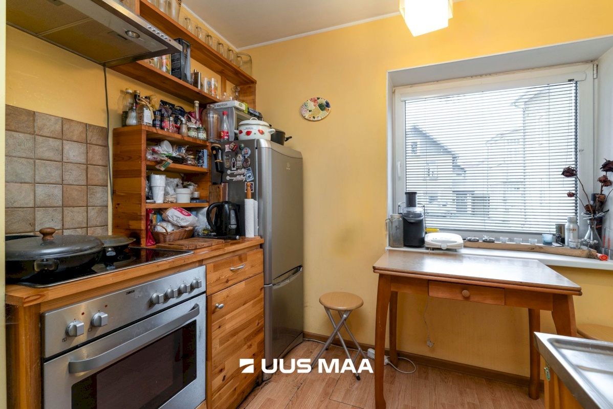 Viljandi linn, Kesklinn, C. R. Jakobsoni tn 33b