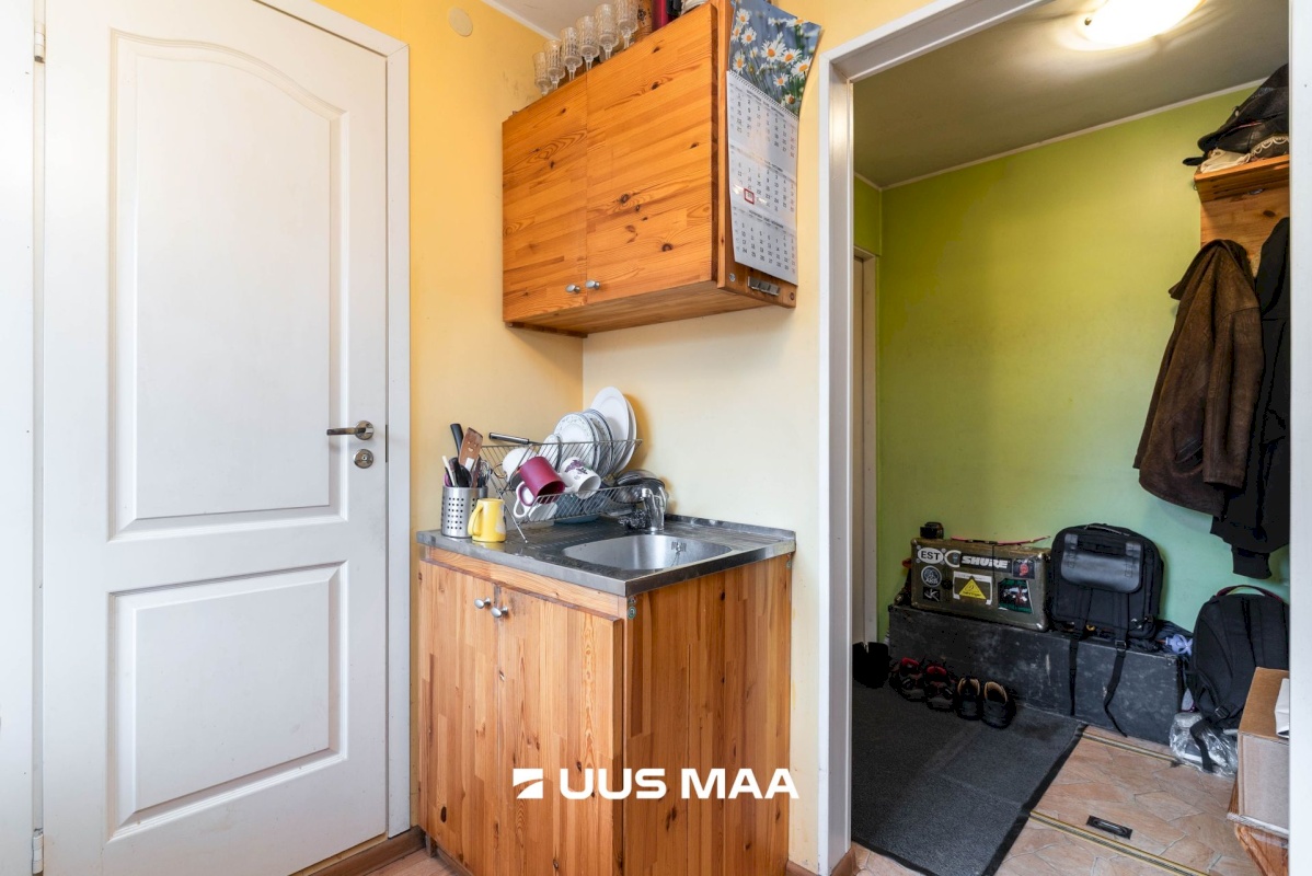 Viljandi linn, Kesklinn, C. R. Jakobsoni tn 33b