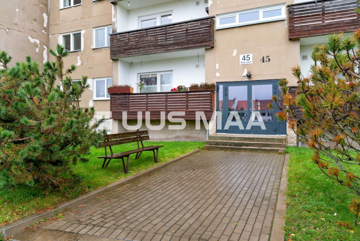 Viljandi linn, Männimäe, Riia mnt 45