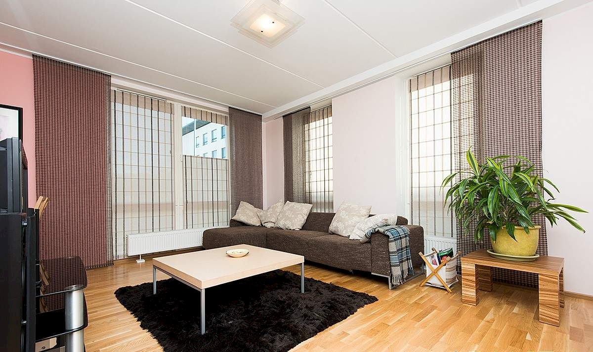 Tallinn, Kesklinna linnaosa, Liivaoja tn 1a