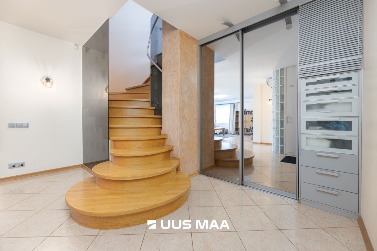 Tallinn, Nõmme linnaosa, Pärnu mnt 289/2