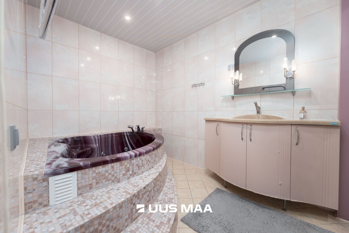 Tallinn, Nõmme linnaosa, Pärnu mnt 289/2