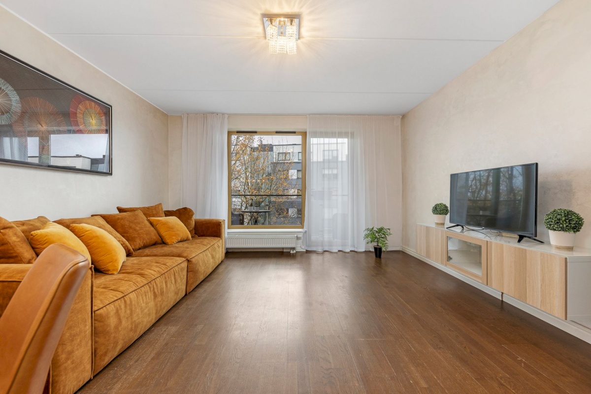 Tallinn, Kesklinna linnaosa, Pärnu mnt 129c/1