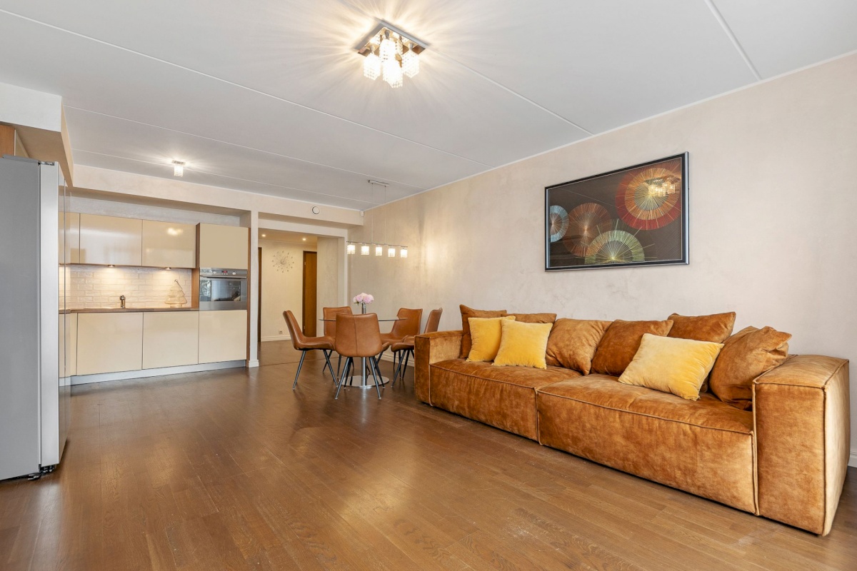 Tallinn, Kesklinna linnaosa, Pärnu mnt 129c/1