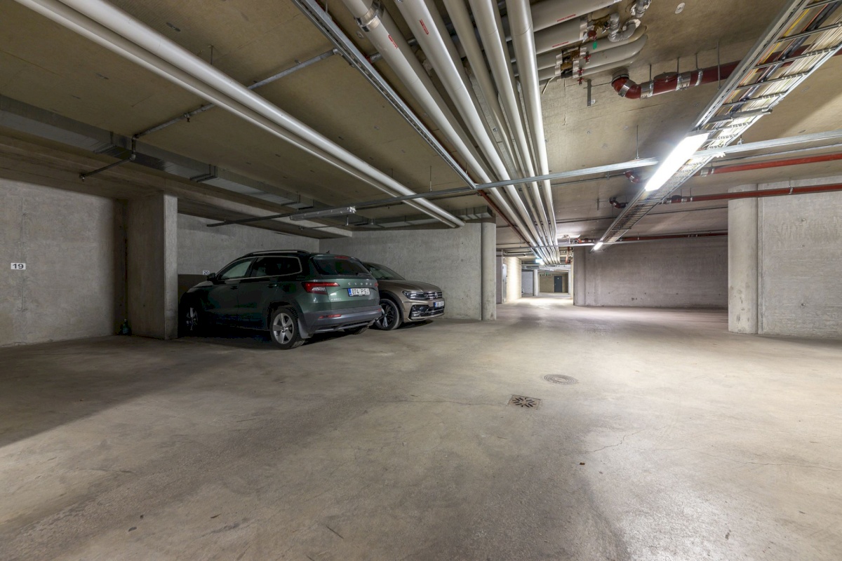 Tallinn, Kesklinna linnaosa, Pärnu mnt 129c/1